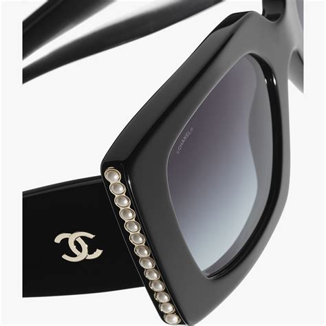 chanel pearl logo sunglasses|Chanel knockoff sunglasses with pearls.